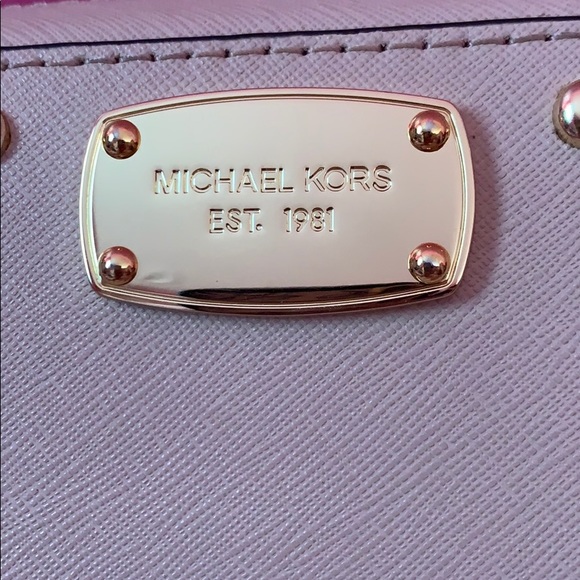 Michael Kors Handbags - Michael Kors Crossbody Bag